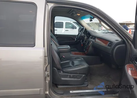 2007 Chevrolet Suburban 1500 Ltz из США, поврежденный, VIN 3GNFC16017G313988